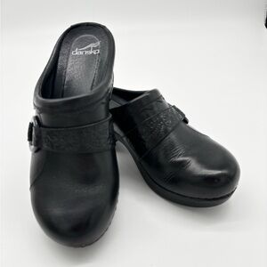 Dansko Women’s Hattie Black Leather Geneva
Danish Clogs